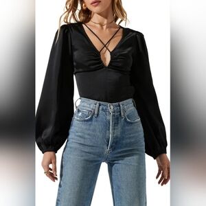 ASTR The Label Women's Black Balloon Sleeve Keyhole Cutout Blouse Top Large